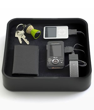 Sanctuary Charging Station - Black